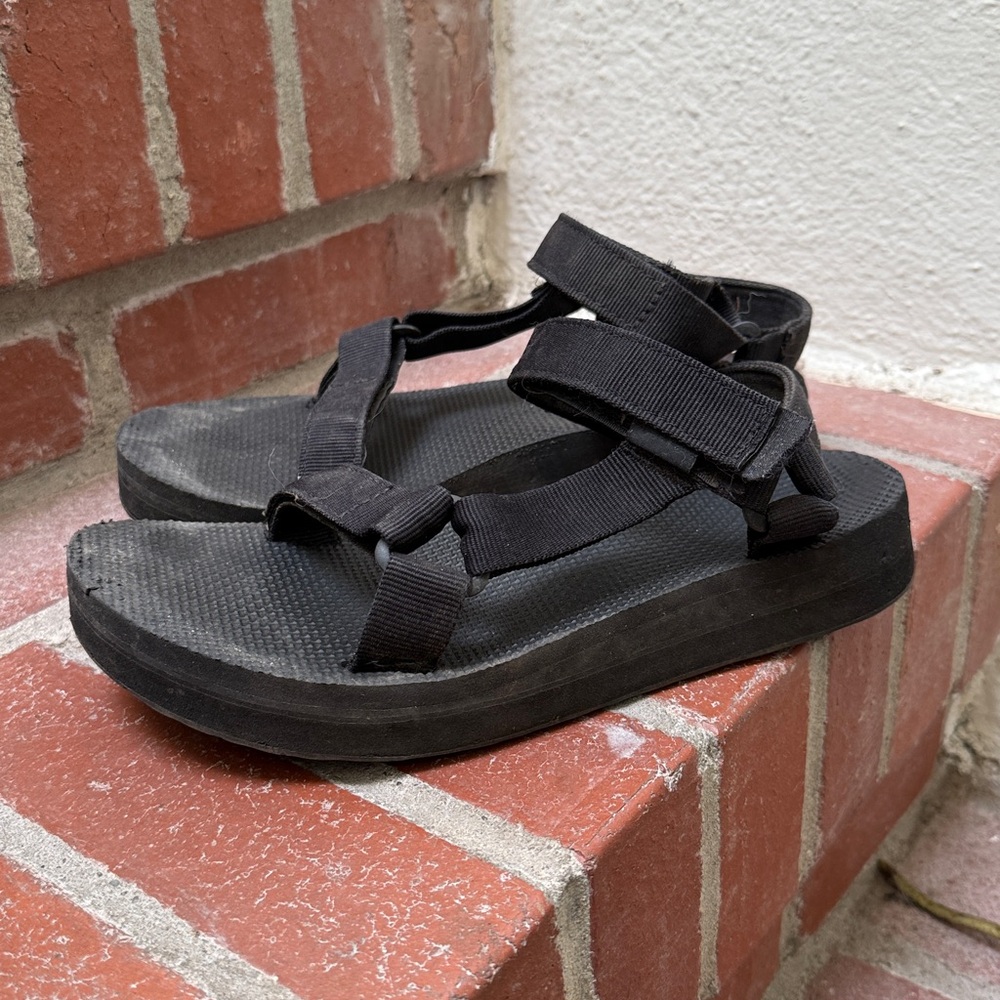 Black Midform Universal Sandal